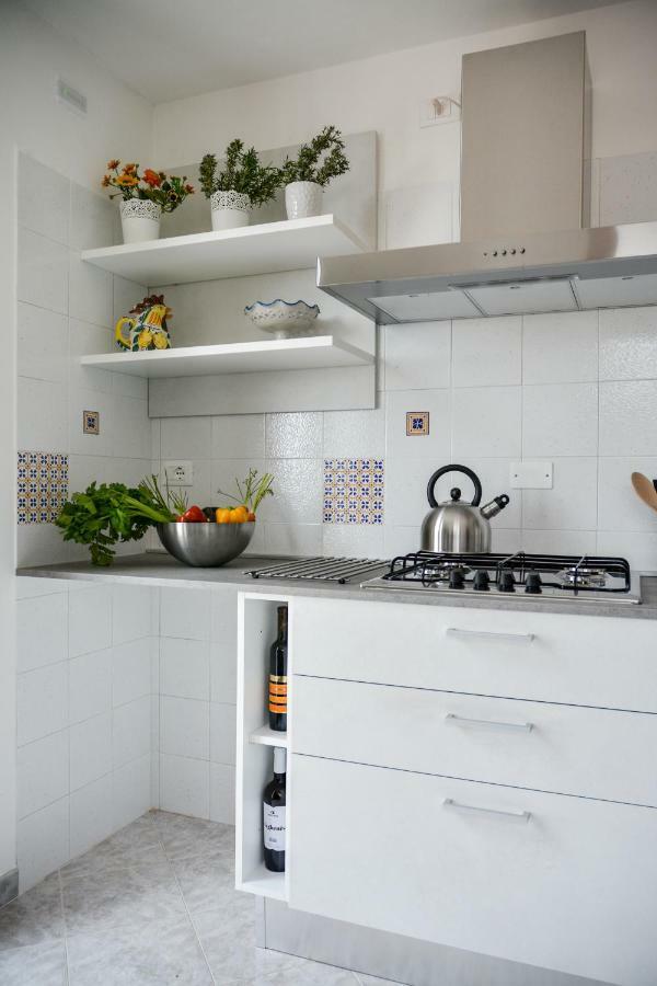 Casa Pomelia Appartement Castellammare del Golfo Buitenkant foto